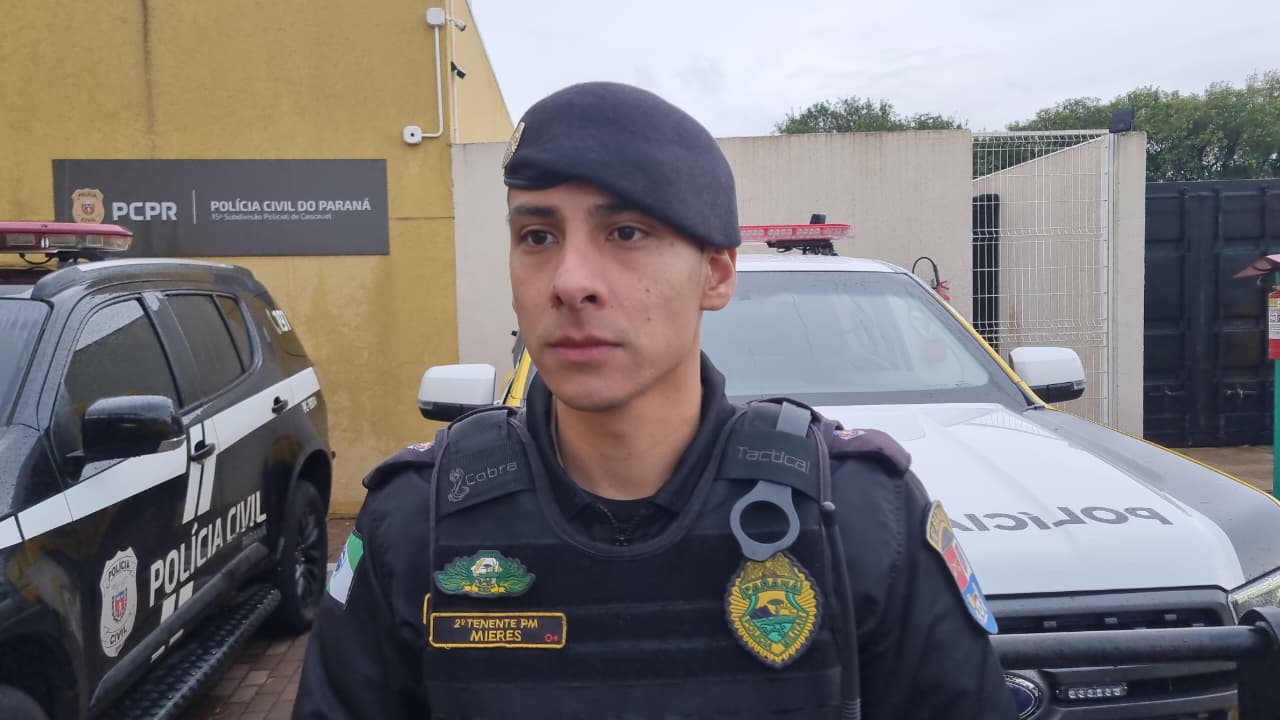 Imagem referente a Homem preso com arma e Sandero furtado teve passagem por homicídio quando era adolescente, diz PM
