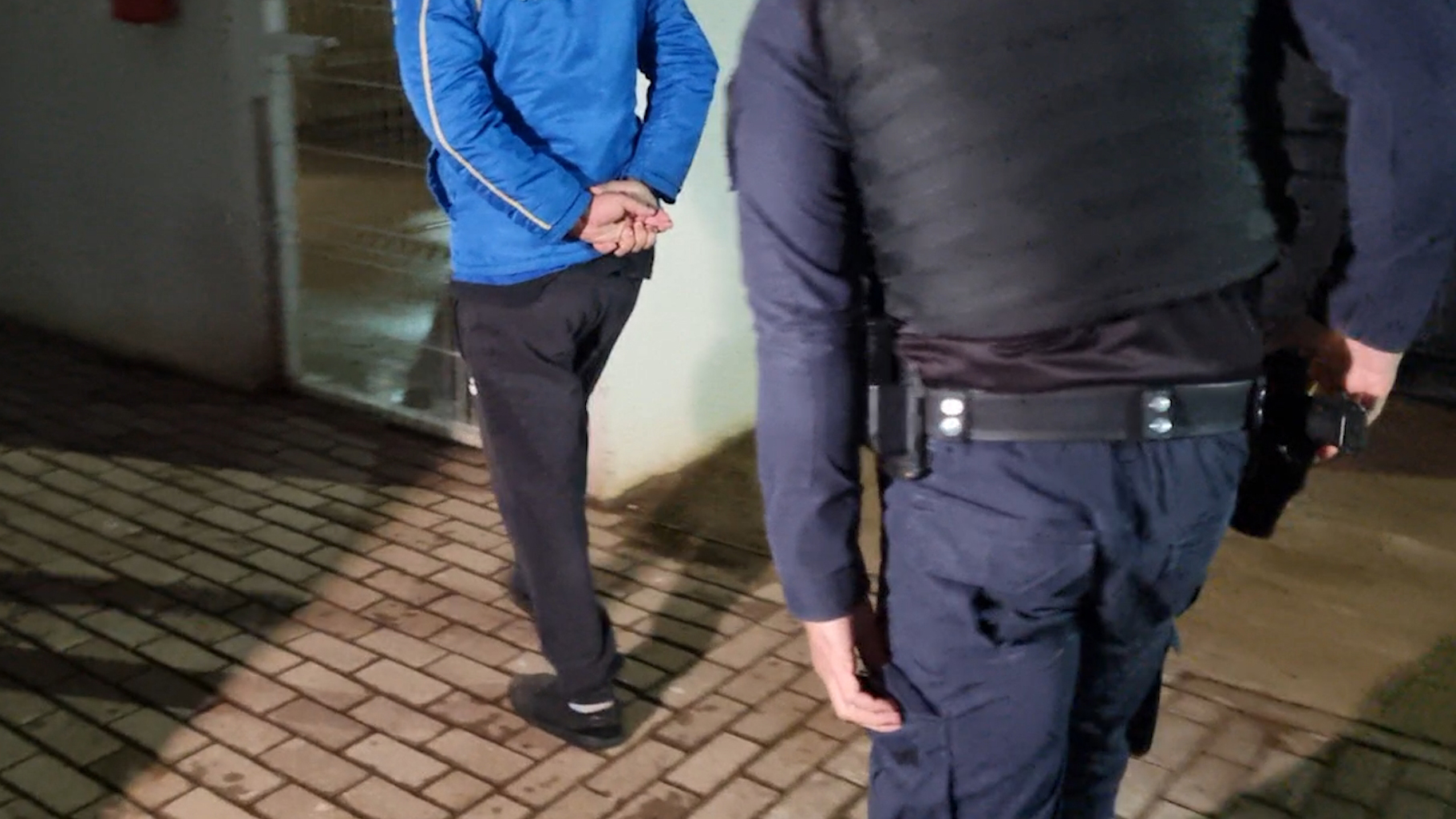 Imagem referente a Presentão de Dia das Mães: filho é preso após quebrar porta da casa