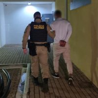 Imagem referente a Venezuelano é preso por violência doméstica no Bairro Santa Felicidade, em Cascavel
