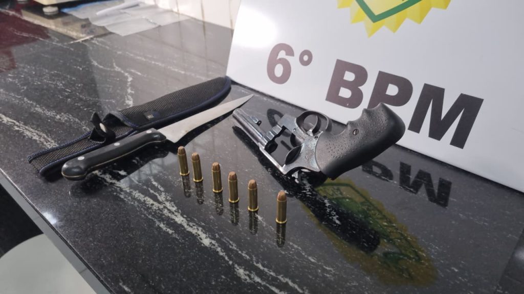 Homem é detido após denúncia de agressão e porte de arma em Santa Tereza do Oeste