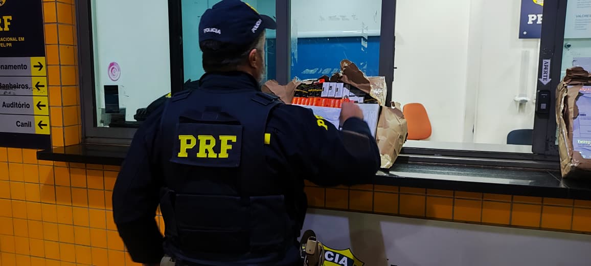 PRF apreende carga milionária de cigarros eletrônicos e medicamentos em Cascavel