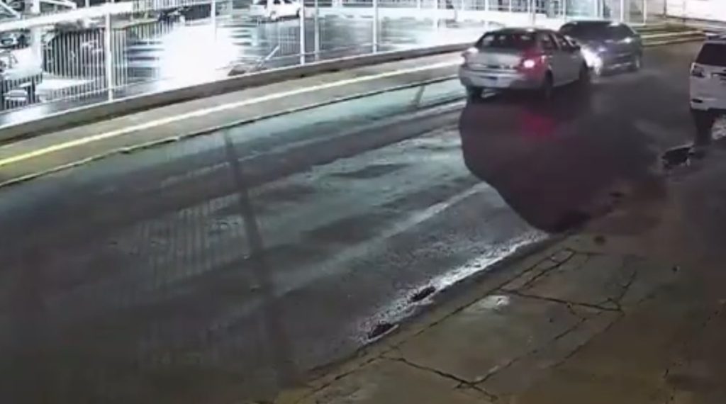 Câmeras registram colisão frontal que deixou motorista ferido em Terra Roxa