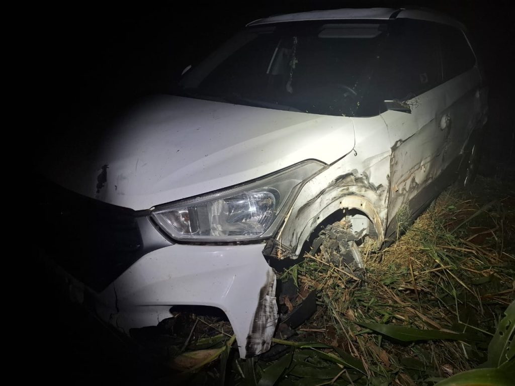 Mulher fica ferida após acidente misterioso na PR-474, em Corbélia