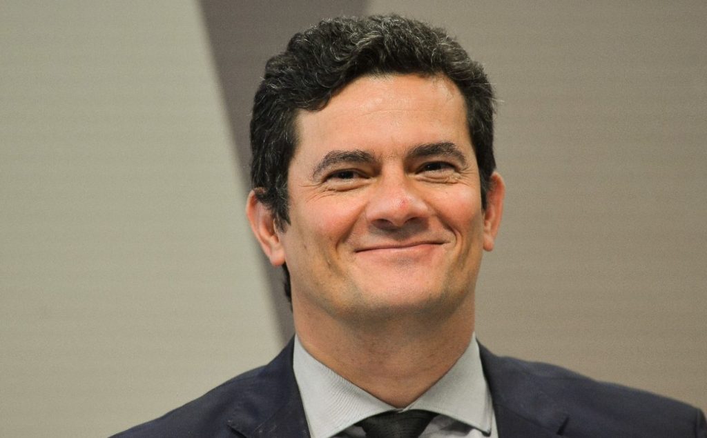 Moro lidera corrida ao Governo do Paraná; disputa ao Senado aparece embolada em pesquisa de maio