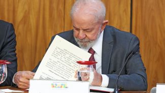 Lula veta lei que reconhece estágio como experiência profissional
