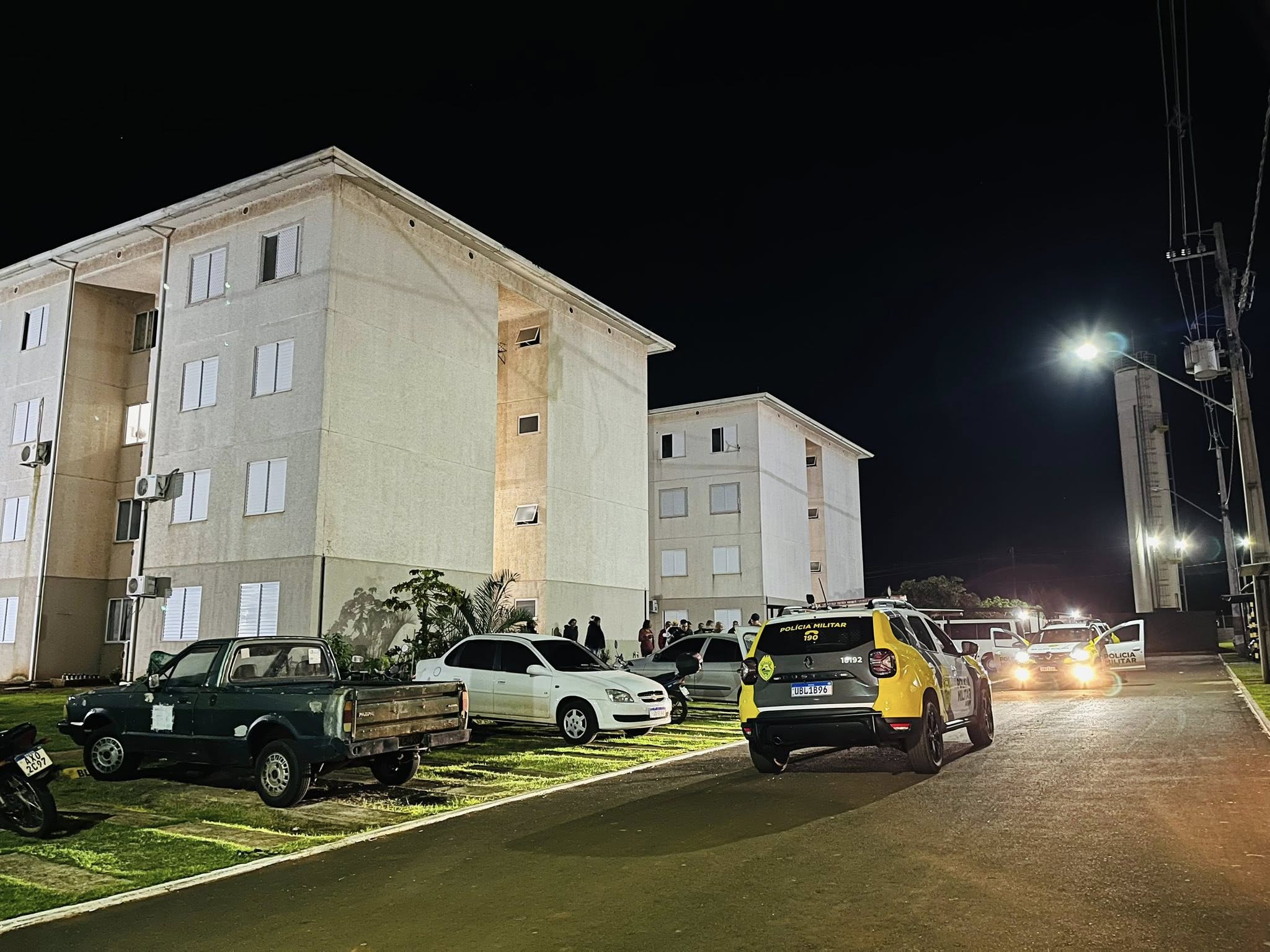 PM baixa em peso em condomínio após denúncia de perturbação de sossego Imagem referente a PM baixa em peso em condomínio após denúncia de perturbação de sossego