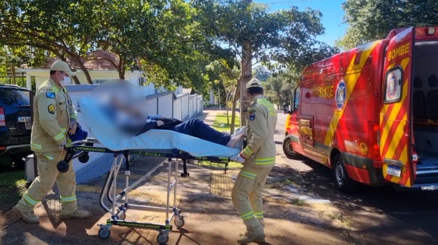 Adolescente é socorrida após torção no tornozelo