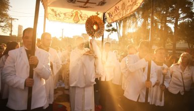 Solenidade de Corpus Christi 2026 terá mudança de horário e local de início em Cascavel Imagem referente a Solenidade de Corpus Christi 2026 terá mudança de horário e local de início em Cascavel