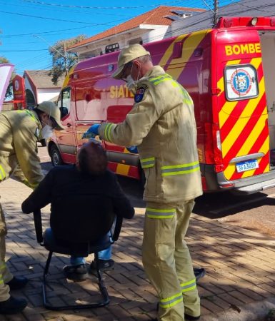 Homem fica ferido após parede cair sobre sua cabeça durante demolição em Cascavel Imagem referente a Homem fica ferido após parede cair sobre sua cabeça durante demolição em Cascavel
