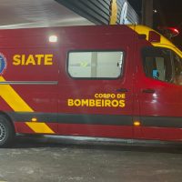 Imagem referente a Colisão entre carro e motocicleta deixa mulher ferida no Bairro São Cristóvão