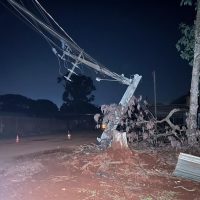 Imagem referente a Moradores do Lago Azul cobram reparo após acidente deixar região sem energia em Cascavel