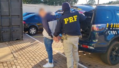 Imagem referente a Jovem de 19 anos é preso pela PRF ao tentar levar maconha para Curitiba