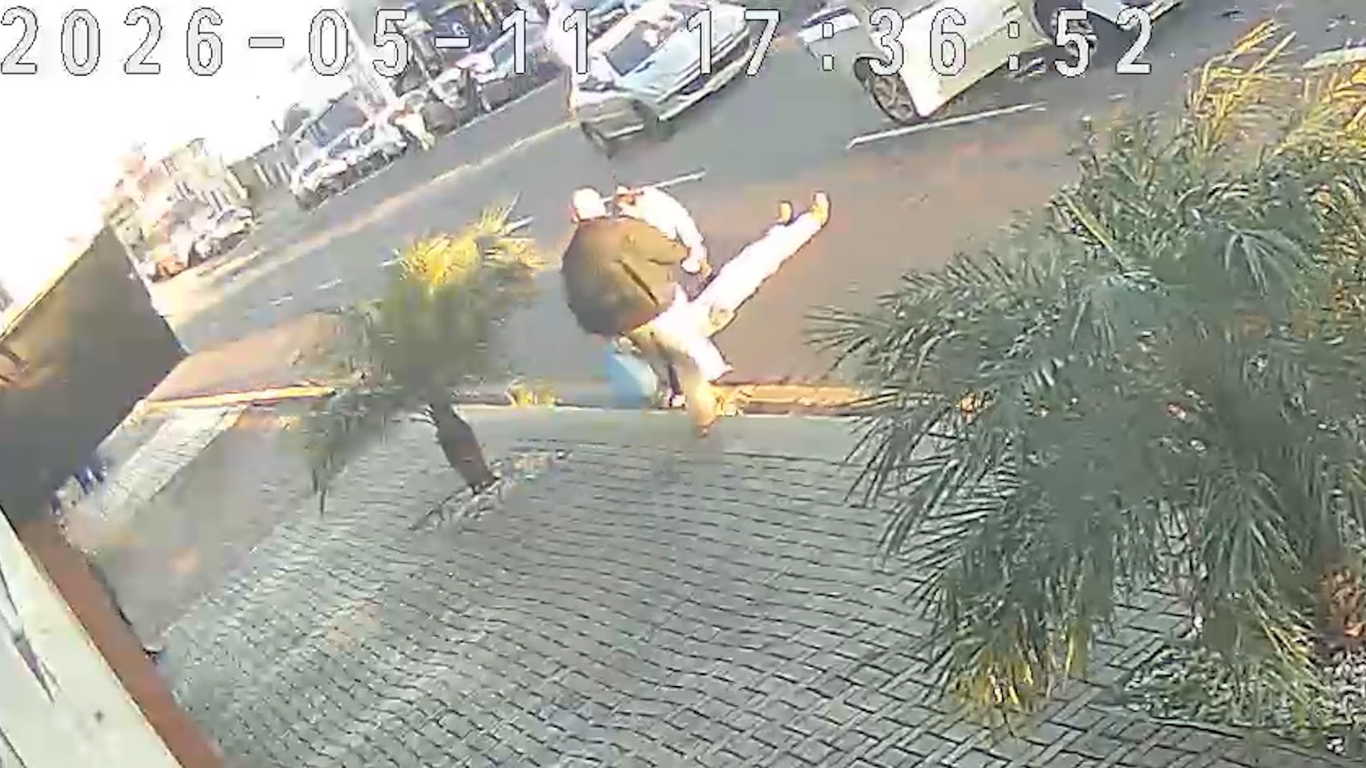 Imagem referente a Veja como ocorreu acidente entre Montana e Jetta na Rua São Paulo