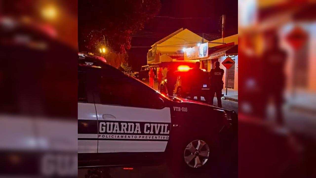 Jovem de 17 anos é chamado para fora de bar e executado a tiros