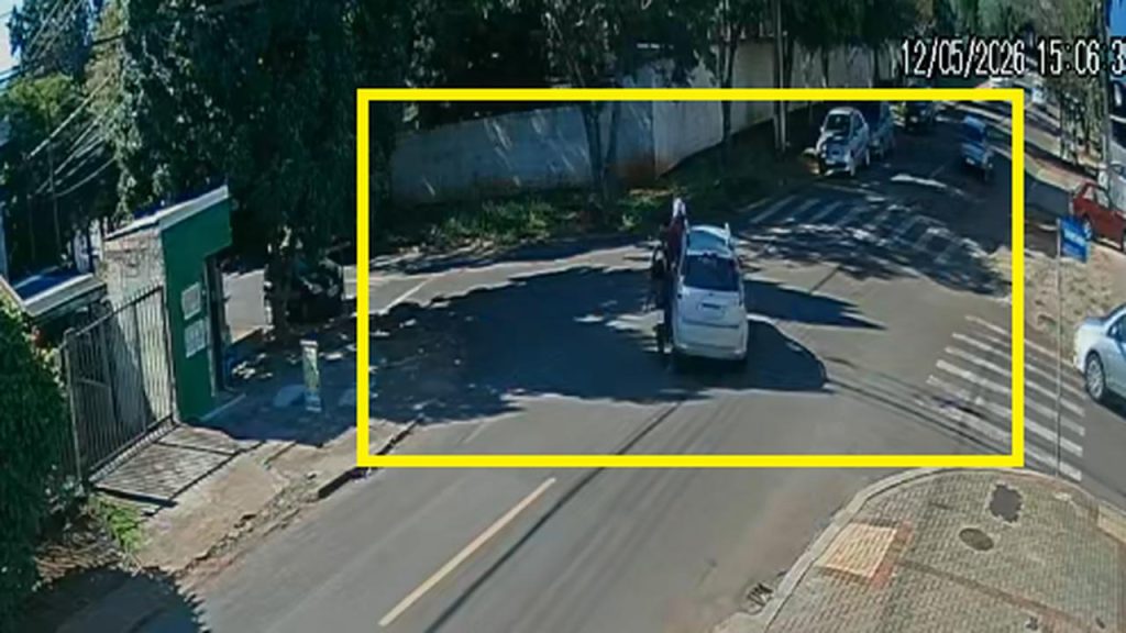 Câmera flagra acidente que deixou motociclista ferida no Parque São Paulo