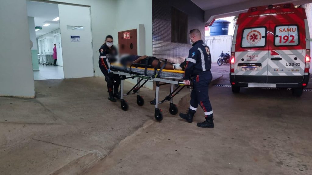 Jogador de futsal sofre ferimentos na cabeça durante treino