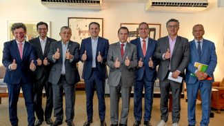 Governo e Câmara fecham acordo para fim da 6x1 e 40 horas semanais Governo e Câmara fecham acordo para fim da 6x1 e 40 horas semanais