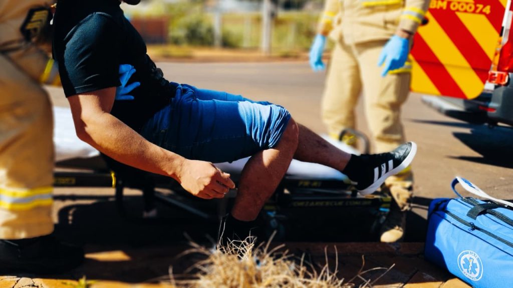 Motociclistas se envolvem em acidente de trânsito no Tarumã