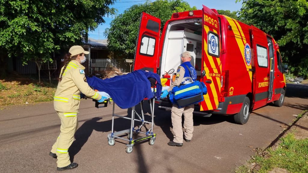 Mulher sofre queda e fica ferida na Rua Medicina