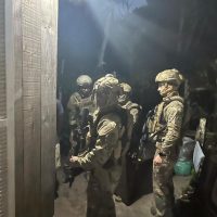 Imagem referente a Três suspeitos de homicídios são presos em Curitiba e Matinhos