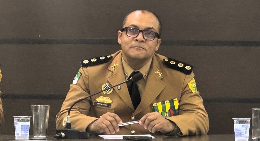 Coronel Valmir de Souza recebe título de Cidadão Honorário de Cascavel em sessão solene