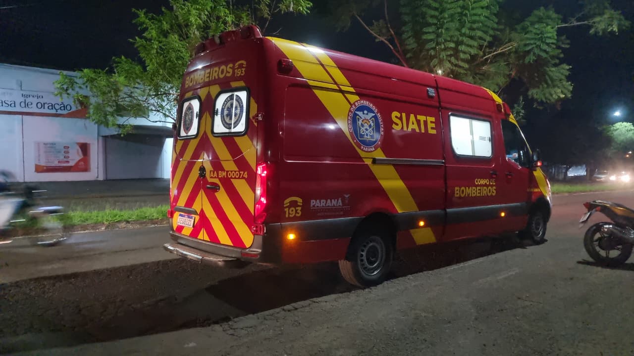 Jovem fica ferido após colisão entre carro e moto no Bairro Pacaembu, em Cascavel Jovem fica ferido após colisão entre carro e moto no Bairro Pacaembu, em Cascavel