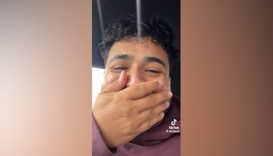 “Esqueceram de Mim” versão Cascavel: mãe sai do carro de APP e deixa o filho no banco de trás Imagem referente a “Esqueceram de Mim” versão Cascavel: mãe sai do carro de APP e deixa o filho no banco de trás