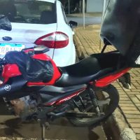 Imagem referente a Colisão entre carro e moto é registrada em frente ao Hospital Universitário