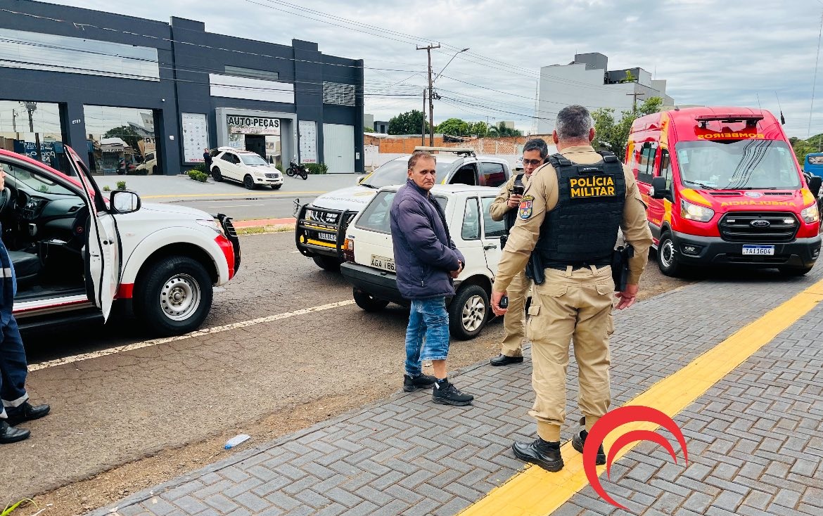 Homem é baleado de raspão durante assalto e tem mercadorias roubadas Homem é baleado de raspão durante assalto e tem mercadorias roubadas