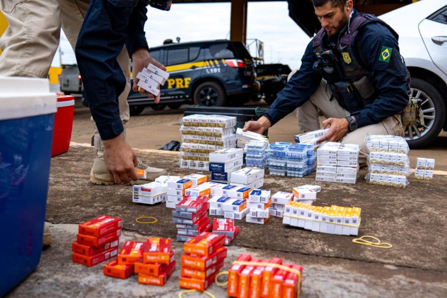 PRF flagra contrabando de remédio para diabetes e emagrecimento na BR-277, em Cascavel