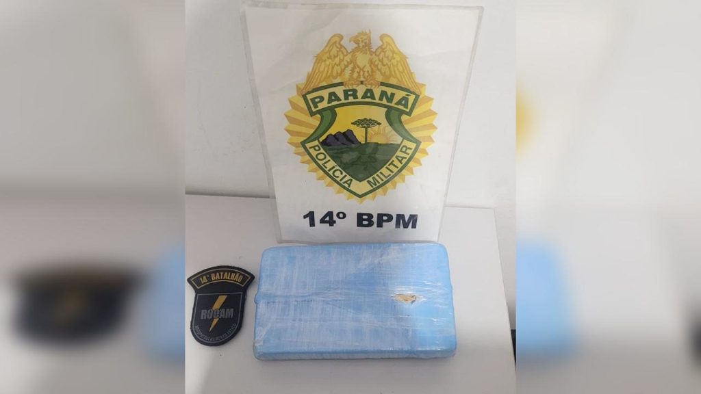 PM apreende mais de 1 kg de cocaína escondido em banheiro de ônibus em Foz do Iguaçu