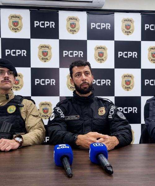 Imagem referente a Submetralhadora, drogas e arsenal de guerra: coletiva revela detalhes da megaoperação que abalou Cascavel