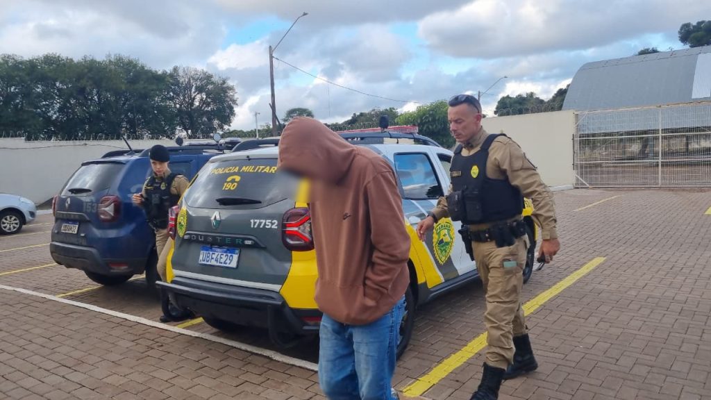 Homem é detido por violência doméstica após quebrar celular de amásia no Interlagos Homem é detido por violência doméstica após quebrar celular de amásia no Interlagos