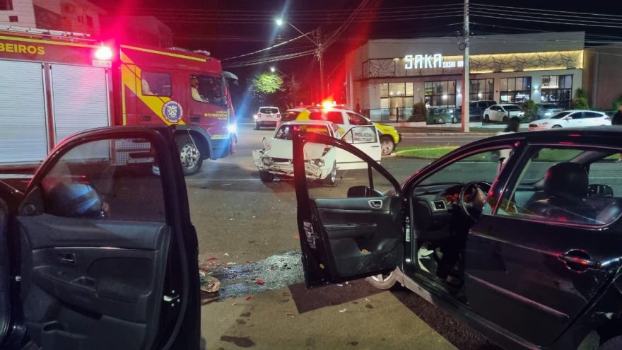 Cacetada! Acidente de trânsito entre três veículos mobiliza Bombeiros ao Coqueiral