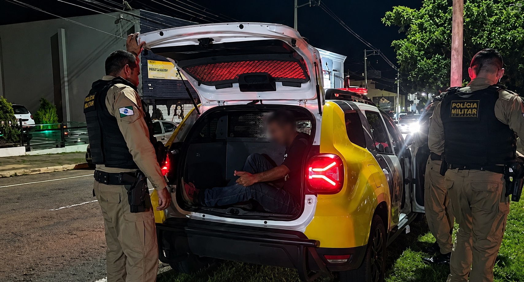 Motorista bêbado causa acidente no Coqueiral, sopra 2,0 no bafômetro e acaba preso Imagem referente a Motorista bêbado causa acidente no Coqueiral, sopra 2,0 no bafômetro e acaba preso