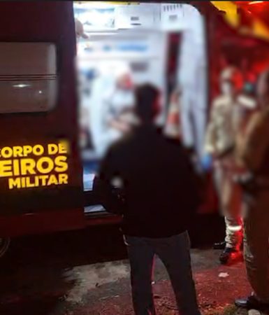 Mulher é agredida pelo marido com carregador de celular no Coqueiral Imagem referente a Mulher é agredida pelo marido com carregador de celular no Coqueiral