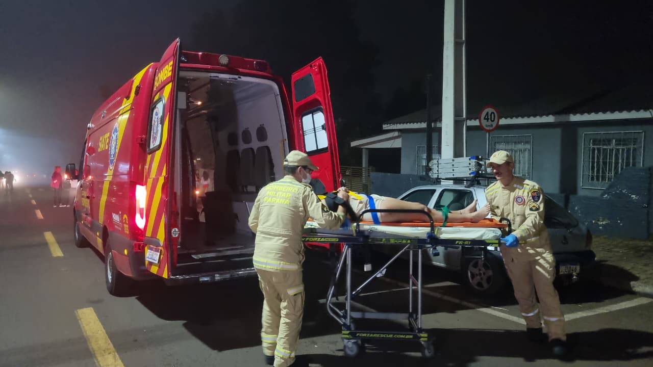 Motociclista fica ferida após atropelar pedestre no Interlagos