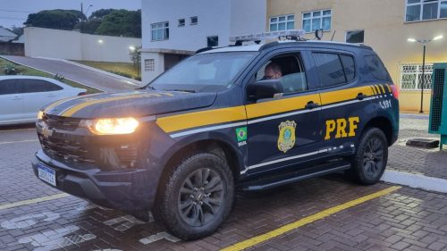Polícia Rodoviária Federal recupera caminhonete furtada na BR-277