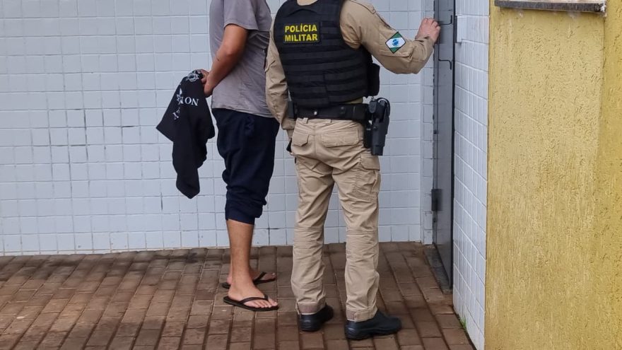 Jovem de 18 anos que teria batido na namorada é levado à 10ª Regional de Flagrantes