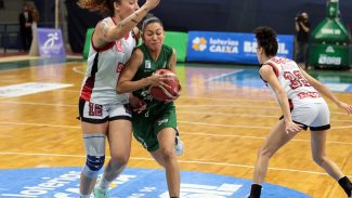 Sesi Araraquara vence o Cerrado e encosta na liderança da LBF Sesi Araraquara vence o Cerrado e encosta na liderança da LBF