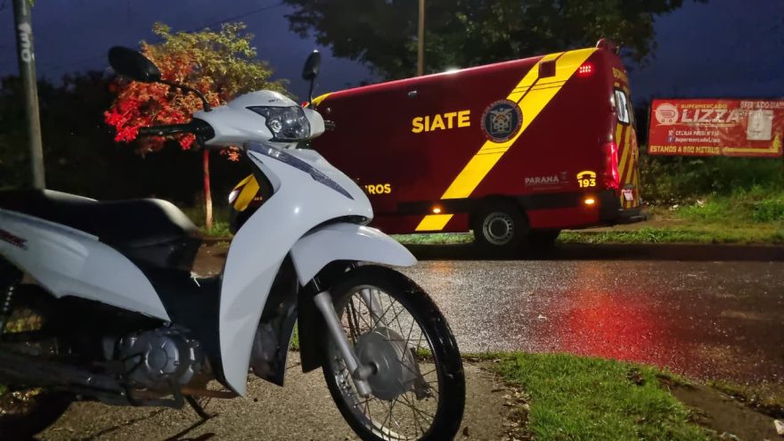 Mulher fica ferida após queda de moto no bairro Morumbi, em Cascavel