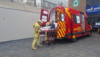 Imagem referente a Jovem é socorrida após sofrer queda de altura em imóvel no Centro