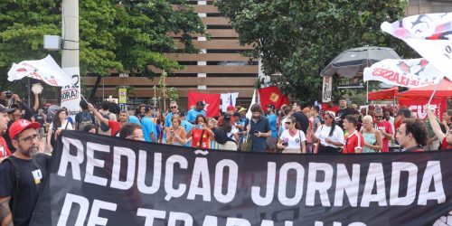Caminhos da Reportagem debate impactos da escala 6×1 no Brasil Imagem referente a Caminhos da Reportagem debate impactos da escala 6×1 no Brasil