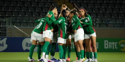 Palmeiras derrota Botafogo e se aproxima da liderança no BR Feminino Imagem referente a Palmeiras derrota Botafogo e se aproxima da liderança no BR Feminino