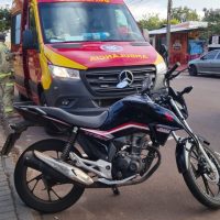 Imagem referente a Motociclista fica ferido após acidente no Bairro Guarujá