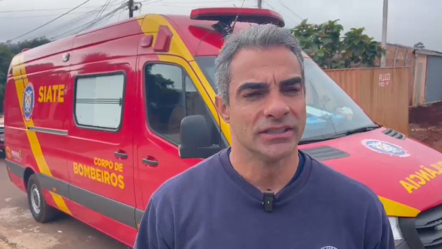 “A princípio não tem penetração na cavidade abdominal”, diz médico sobre homem com ferro cravado na barriga