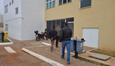 Imagem referente a Jovem de 21 anos é preso no Bairro Coqueiral durante ação da Polícia Civil em Cascavel