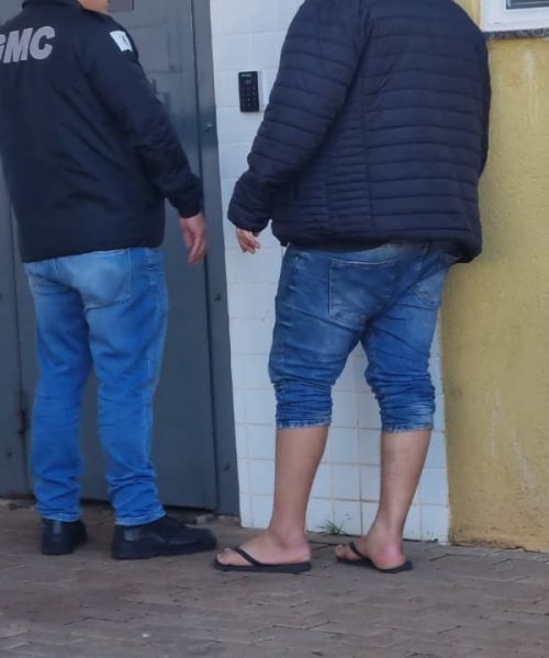Imagem referente a Confusão em lavacar termina na delegacia após empresário e cliente discutirem sobre polimento