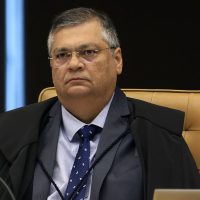 Imagem referente a Dino pede que Câmara explique viagem de Mário Frias ao exterior