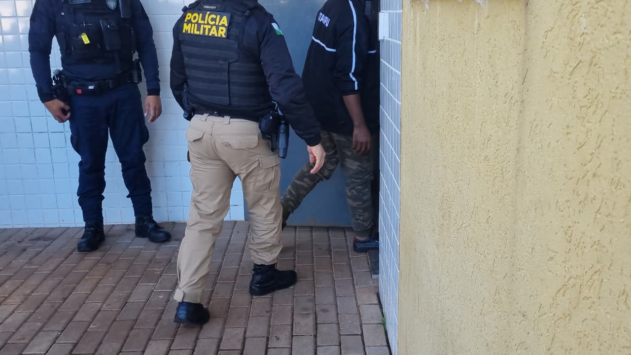 Imagem referente a Cansada de sustentar companheiro, mulher pede separação e leva soco no peito